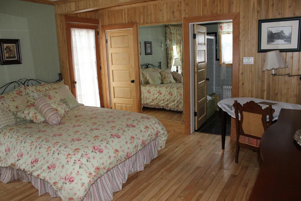 Auberge La Bonne Mine Hotel Thetford Mines Room photo